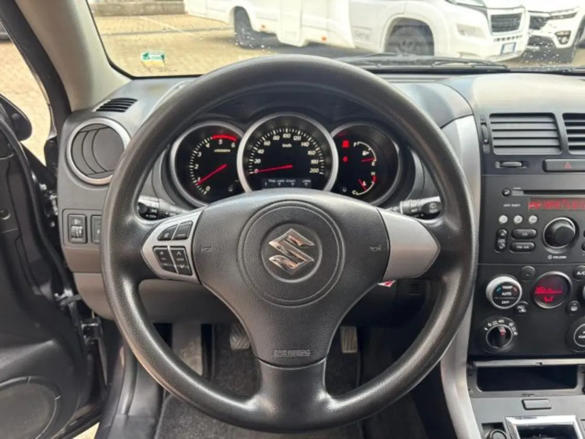 Suzuki Grand Vitara usata a Cuneo (8)