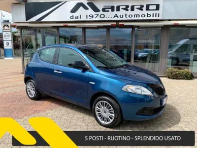 Lancia Ypsilon 1.0 FireFly 5 porte S&amp;S Hybrid Ecochic Silver del 2023 usata a Boves