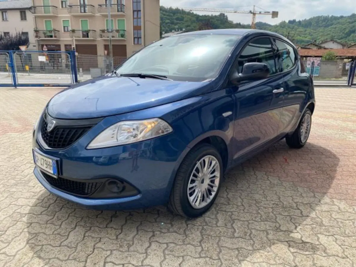 Lancia Ypsilon usata a Cuneo (17)