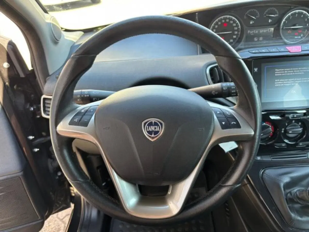 Lancia Ypsilon usata a Cuneo (9)