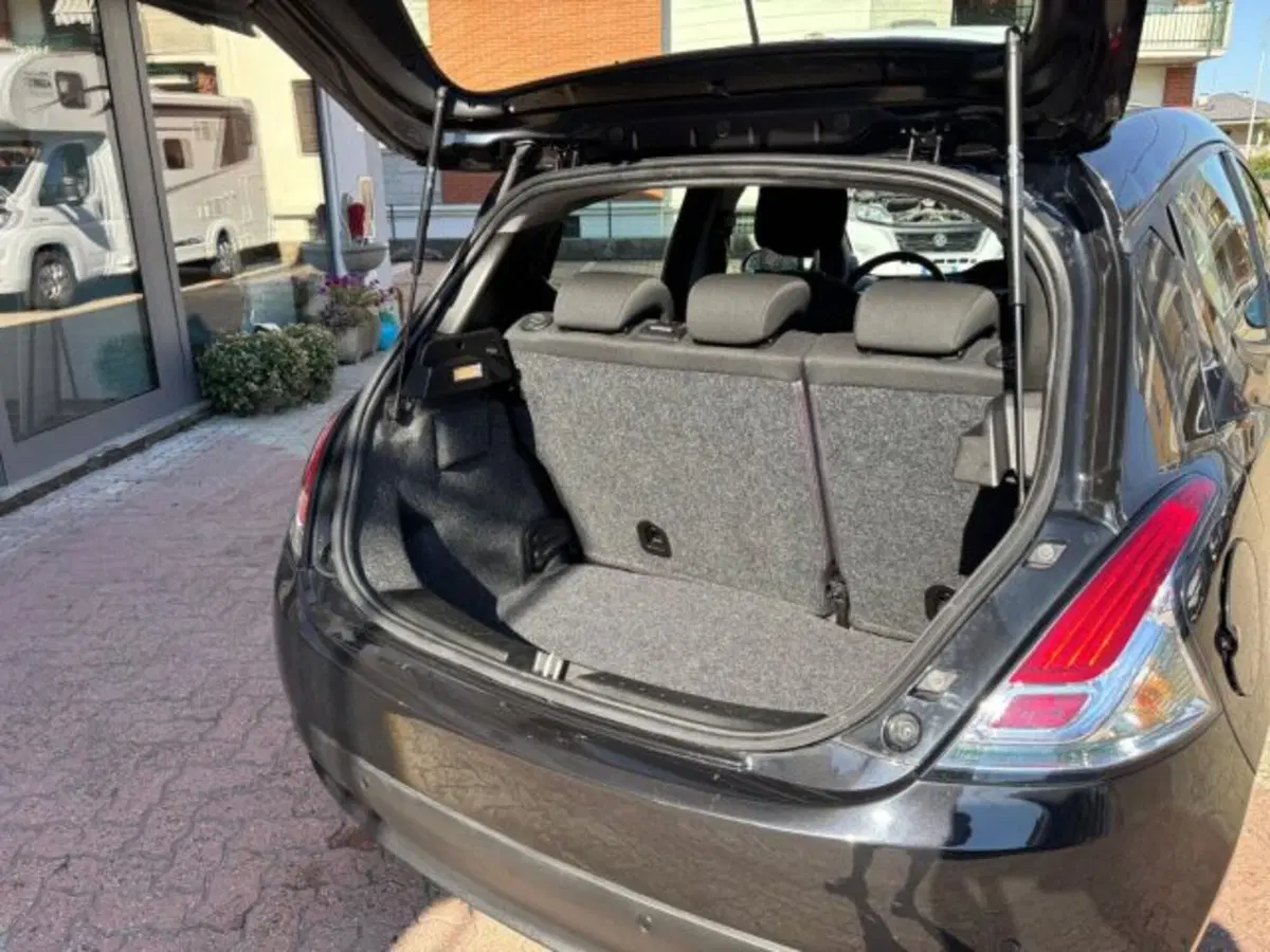 Lancia Ypsilon usata a Cuneo (16)