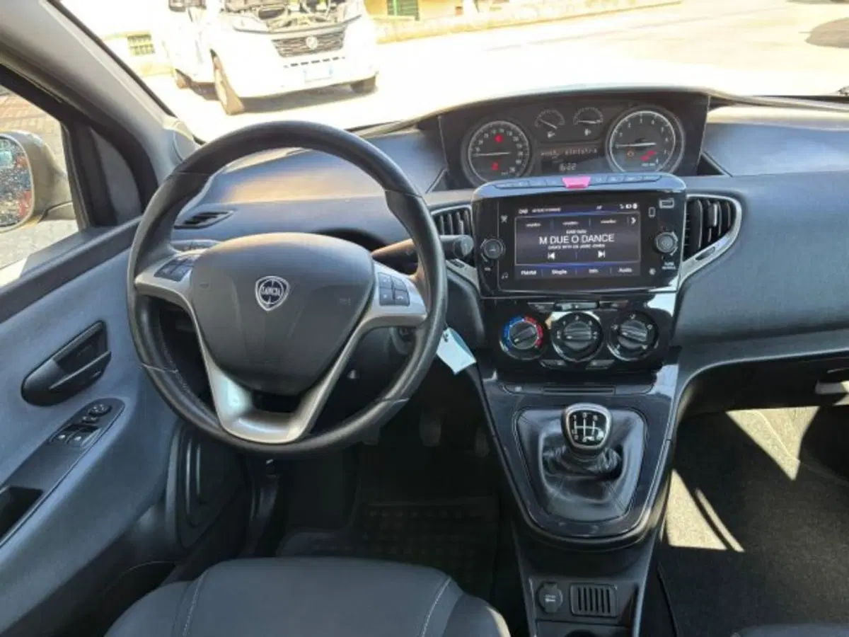 Lancia Ypsilon usata a Cuneo (8)