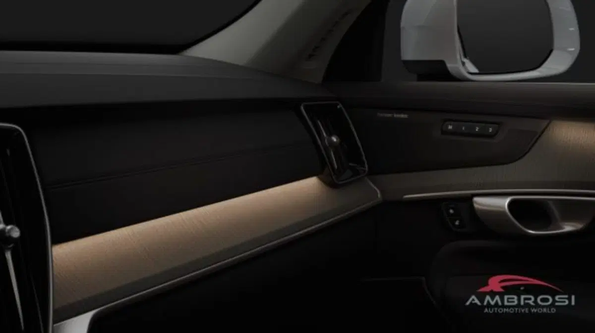 Volvo XC90 nuova a Perugia (15)