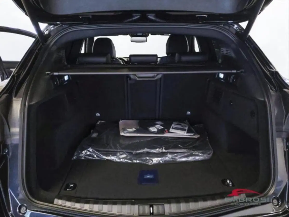 Alfa Romeo Stelvio nuova a Perugia (9)