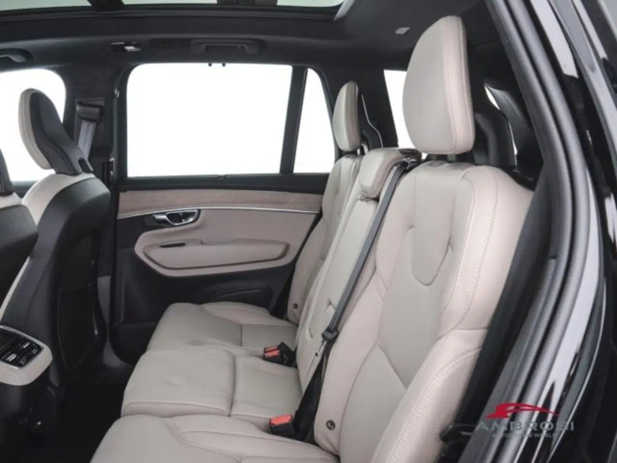 Volvo XC90 nuova a Perugia (10)