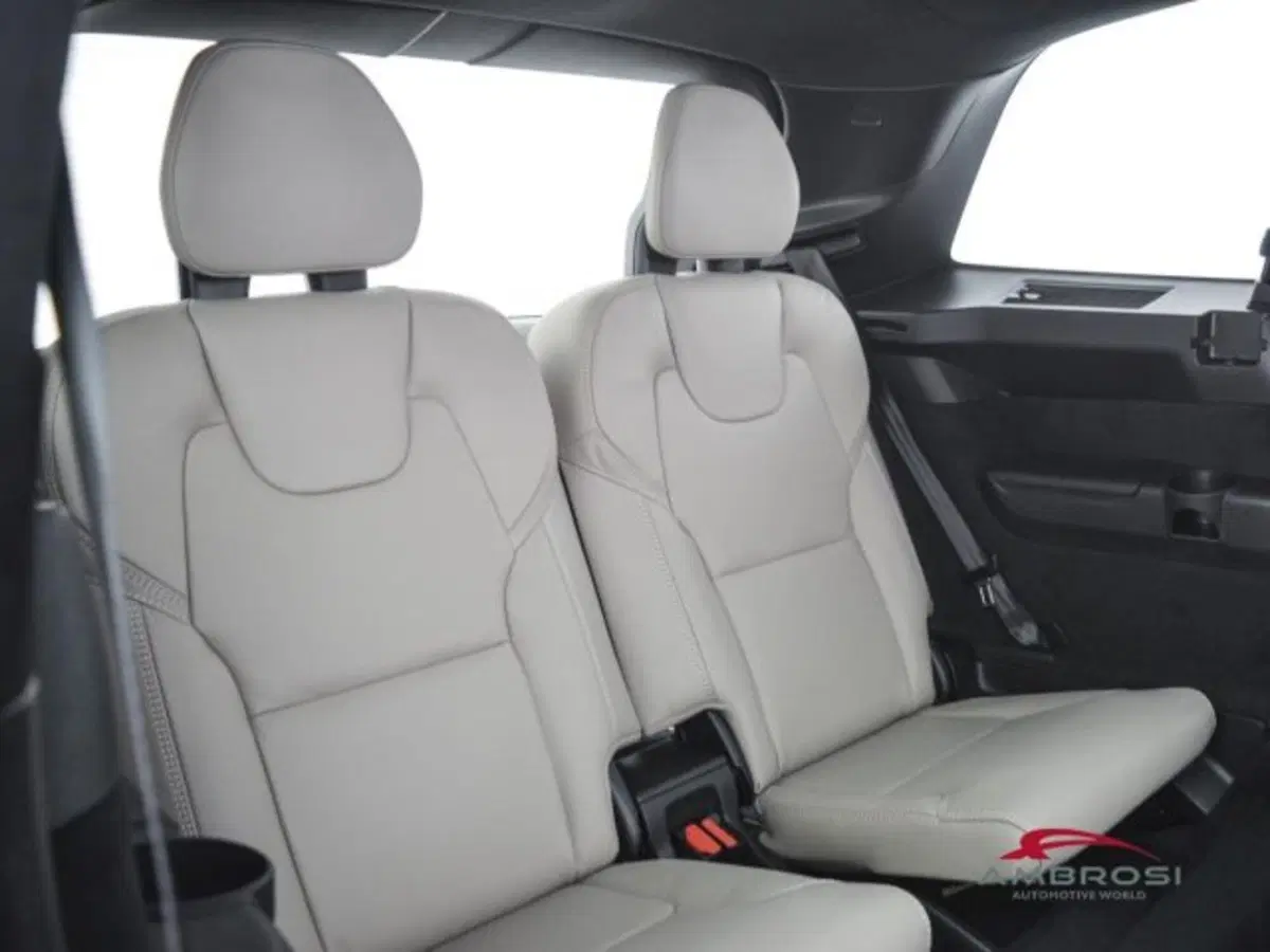 Volvo XC90 nuova a Perugia (12)