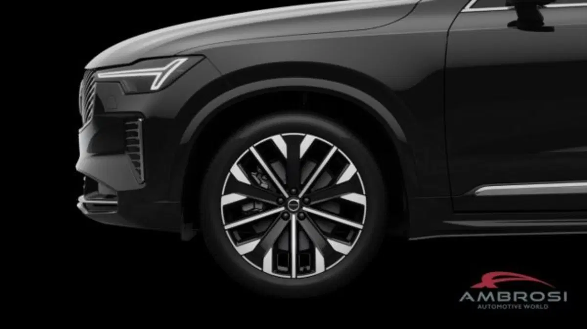 Volvo XC90 nuova a Perugia (9)