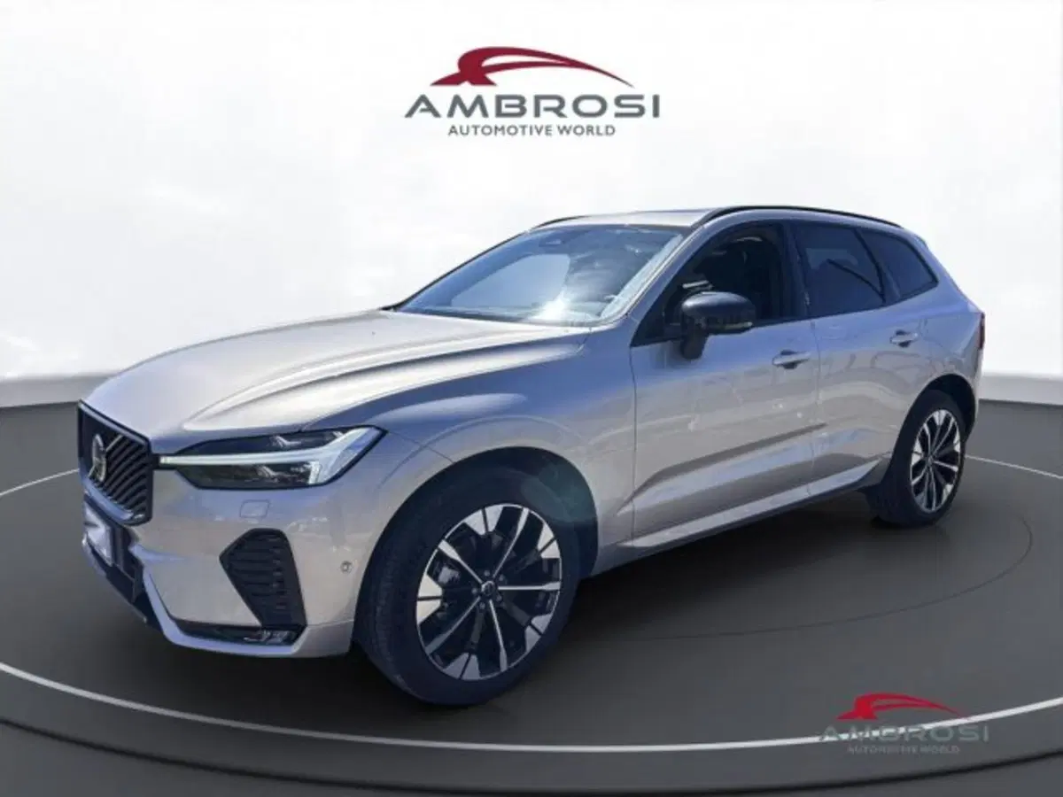 Volvo XC60 nuova a Perugia