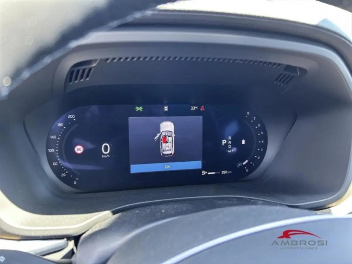 Volvo XC60 nuova a Perugia (12)
