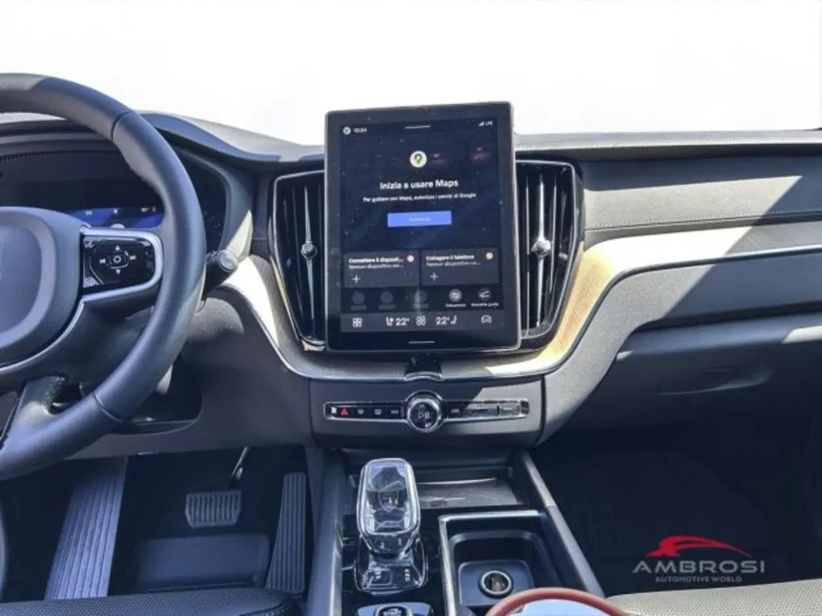 Volvo XC60 nuova a Perugia (15)