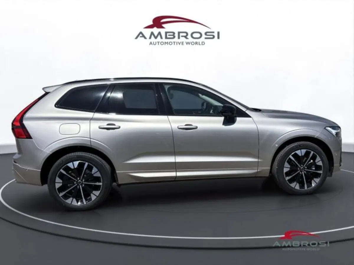 Volvo XC60 nuova a Perugia (5)