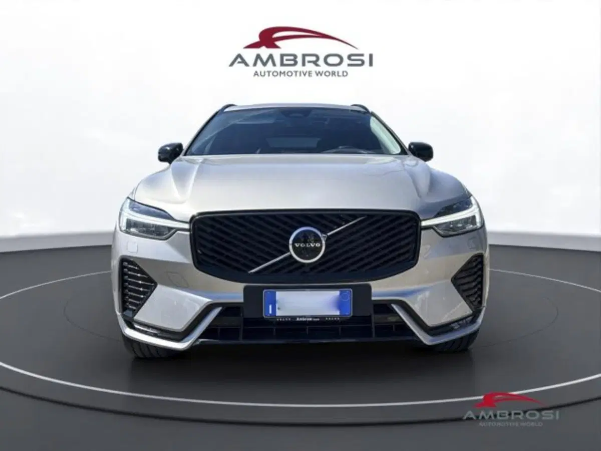 Volvo XC60 nuova a Perugia (7)