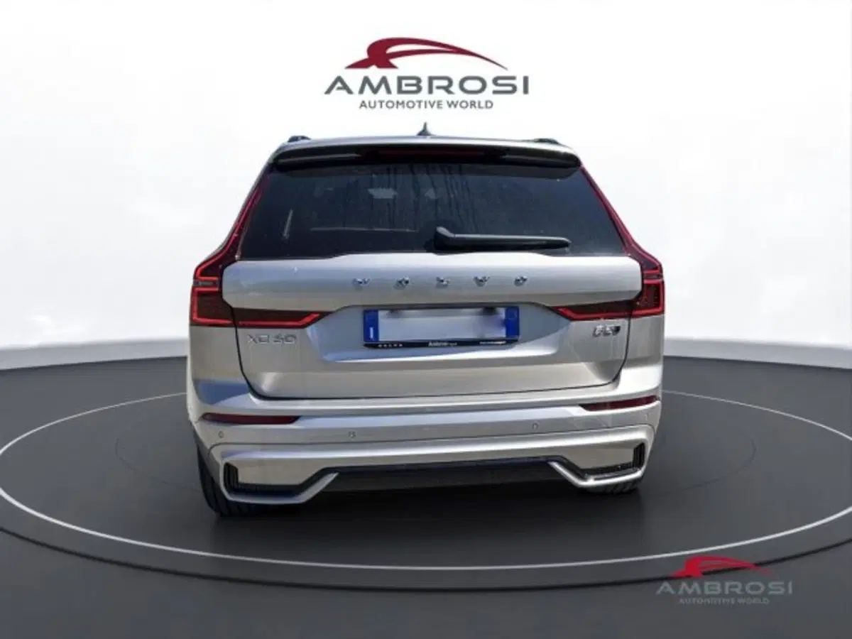 Volvo XC60 nuova a Perugia (8)
