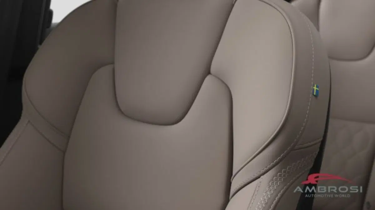Volvo XC90 nuova a Perugia (11)