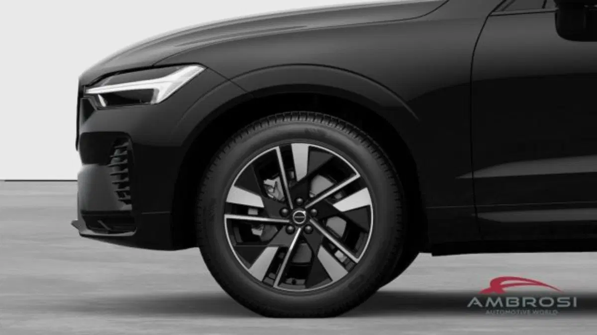 Volvo XC60 nuova a Perugia (9)
