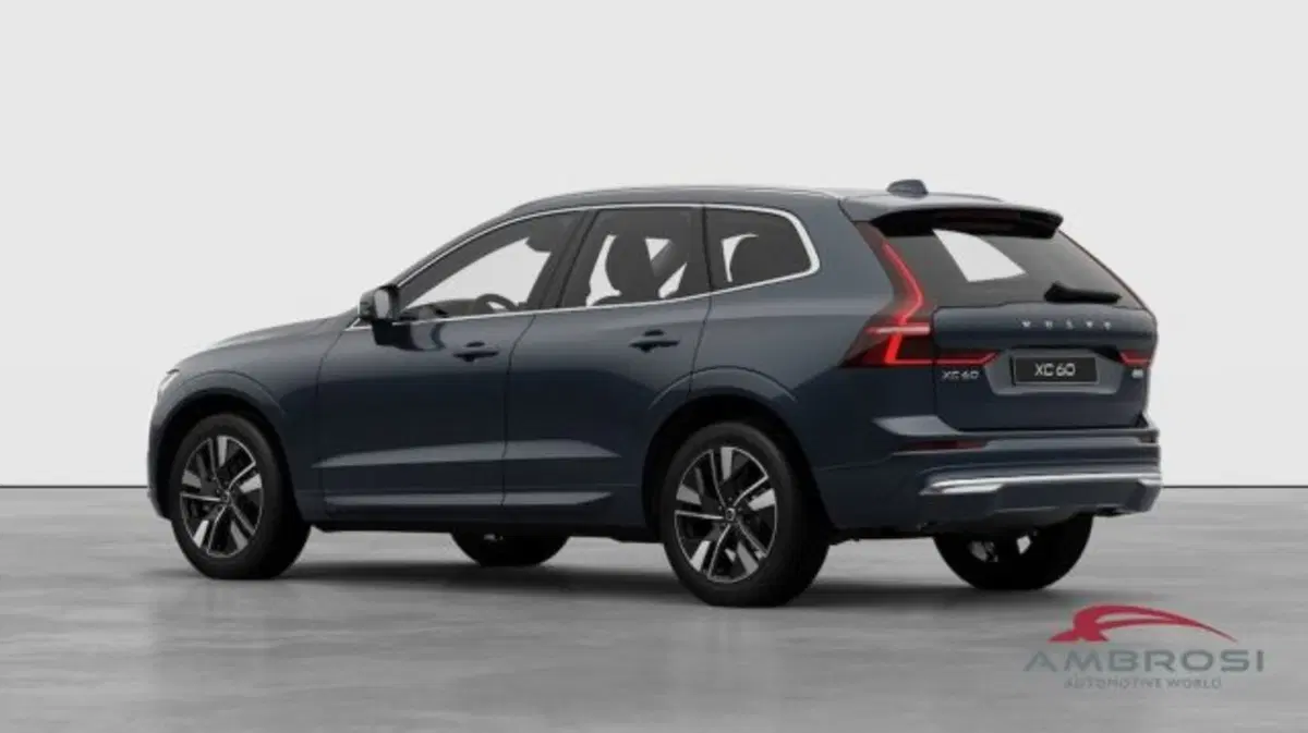 Volvo XC60 nuova a Perugia (3)