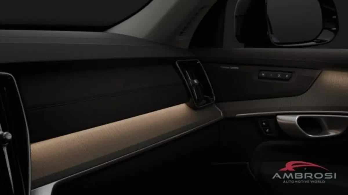 Volvo XC90 nuova a Perugia (15)