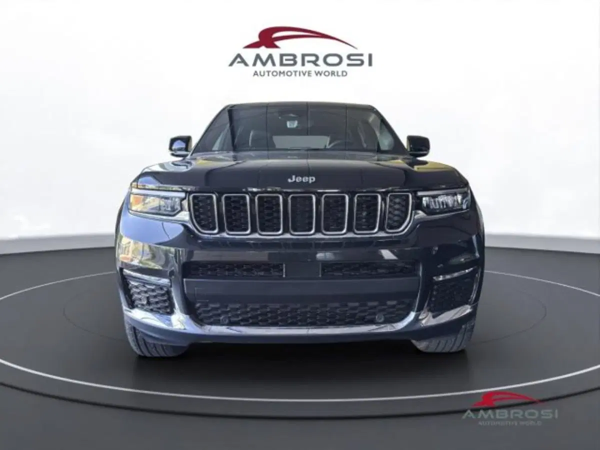 Jeep Grand Cherokee nuova a Perugia (6)