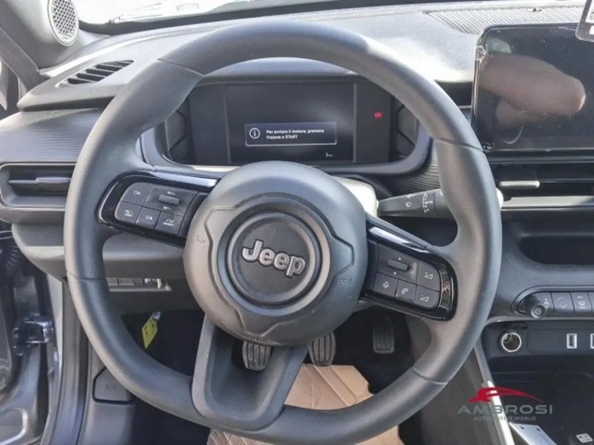 Jeep Avenger nuova a Perugia (13)