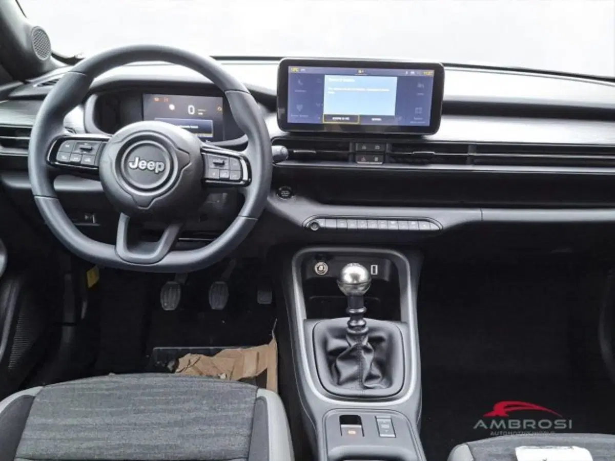 Jeep Avenger nuova a Perugia (15)