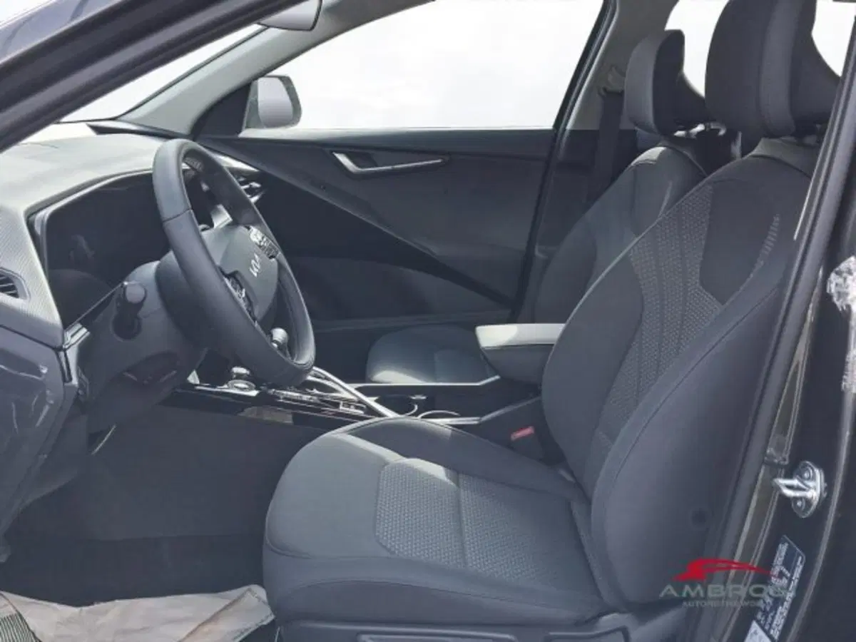Kia Niro nuova a Perugia (10)