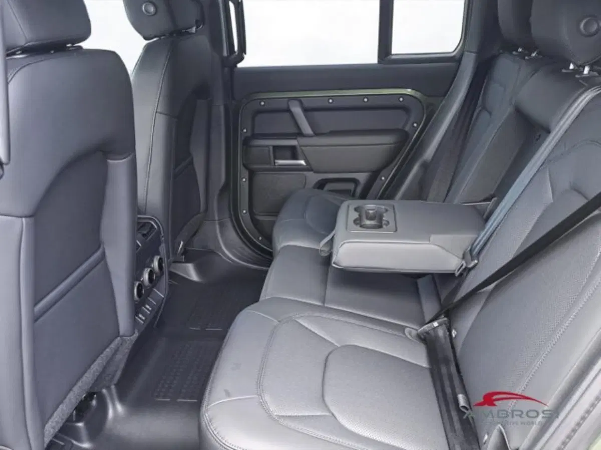 Land Rover Defender nuova a Perugia (10)