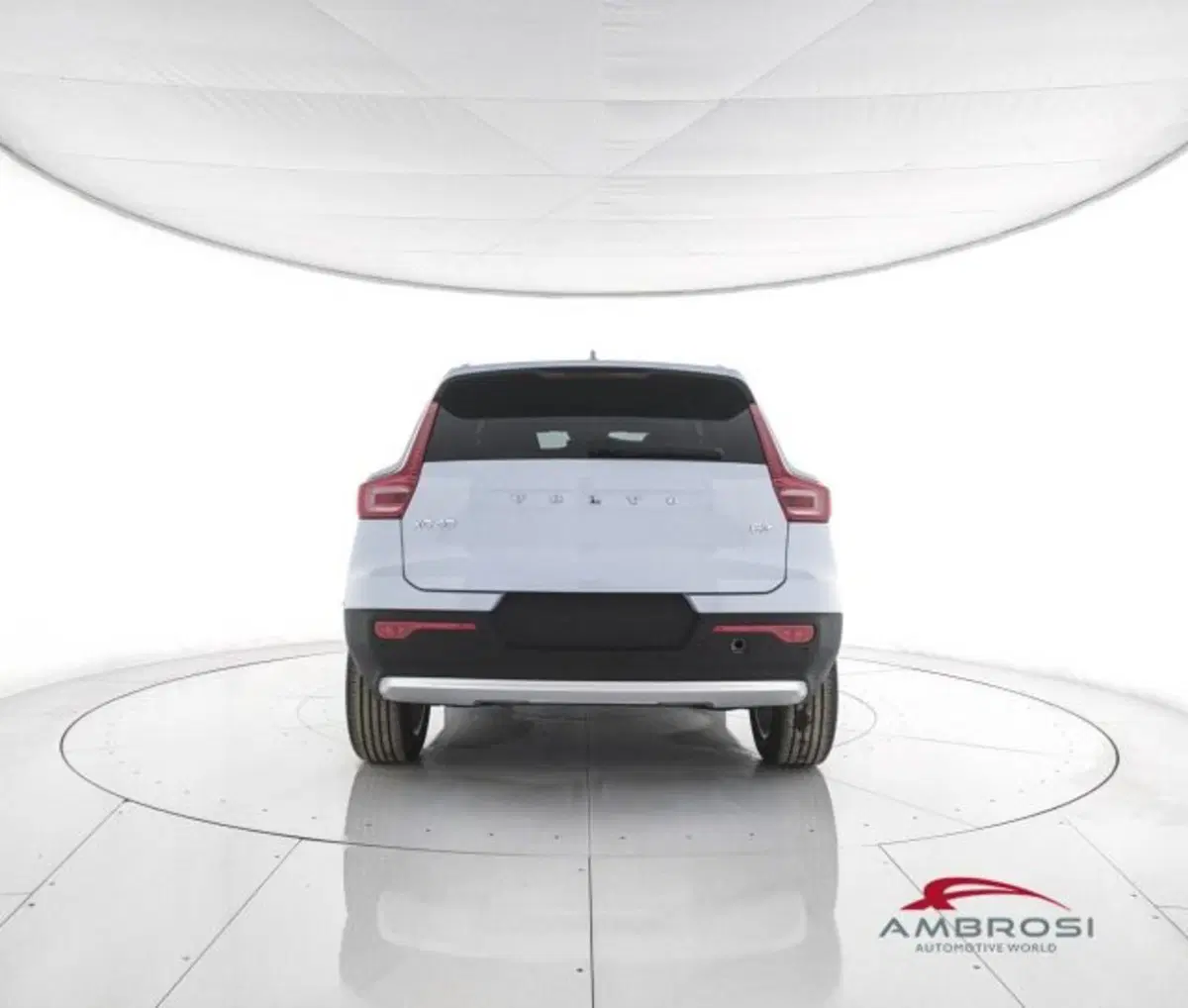 Volvo XC40 nuova a Perugia (6)