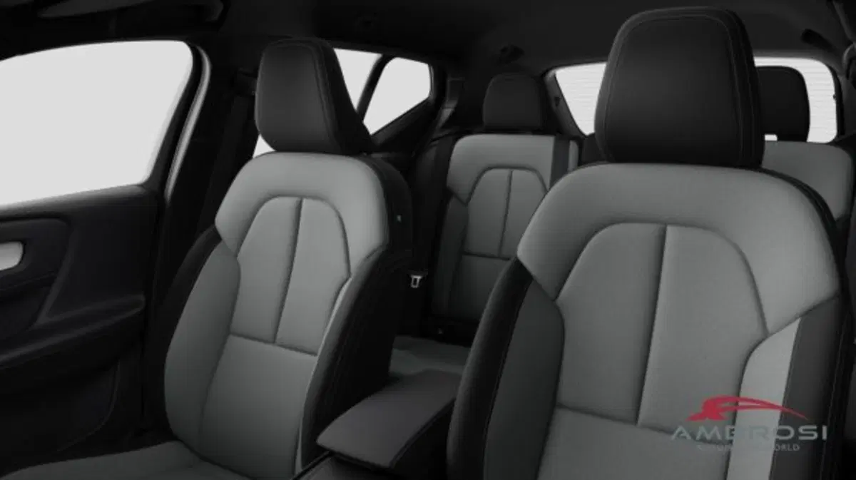 Volvo XC40 nuova a Perugia (12)