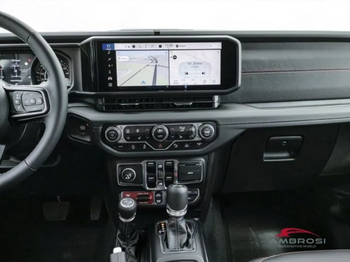 Jeep Wrangler Unlimited nuova a Perugia (14)