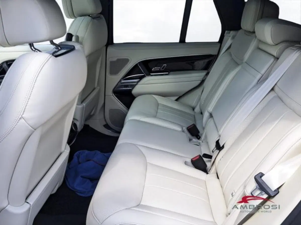 Land Rover Range Rover nuova a Perugia (10)