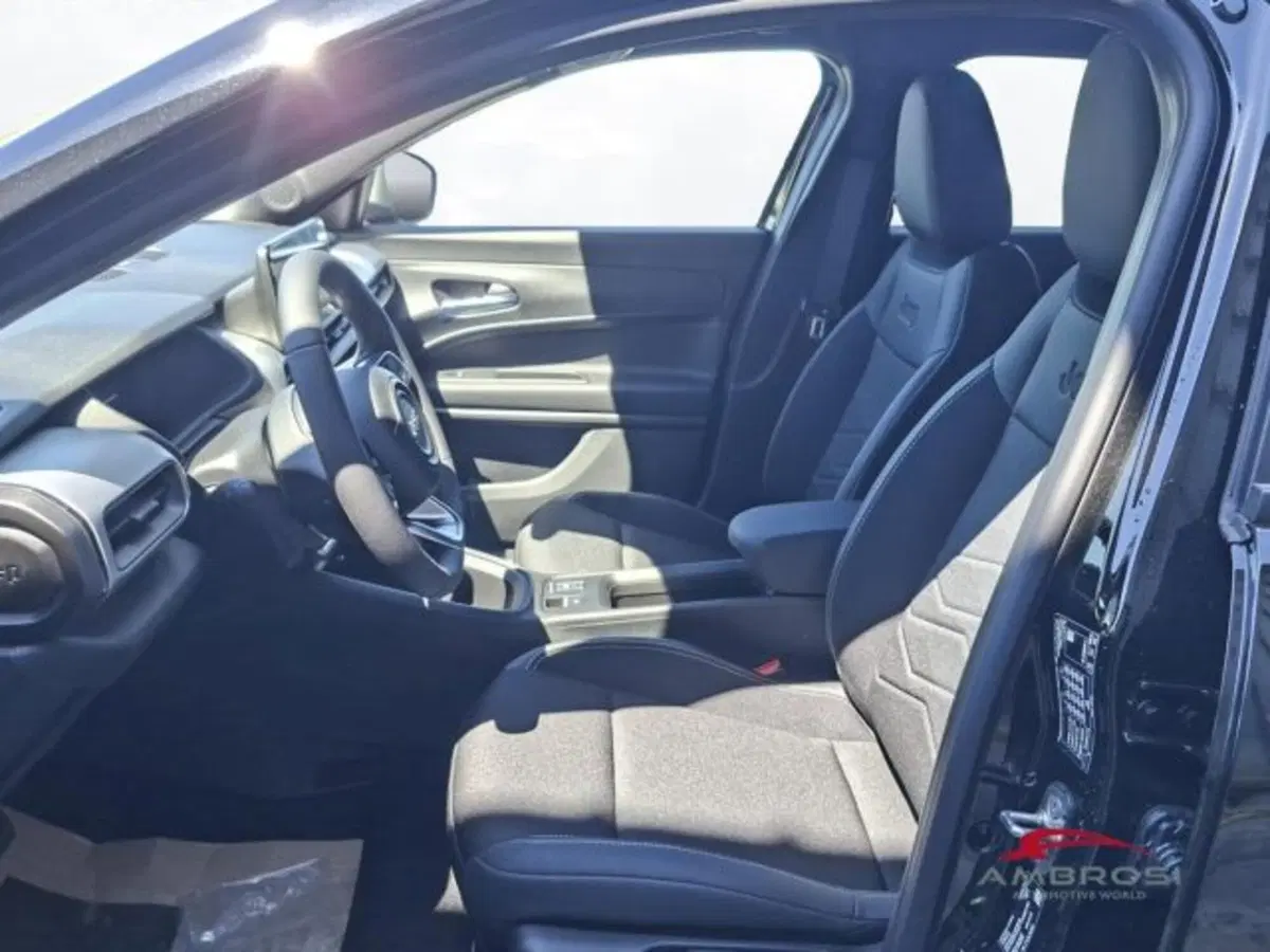 Jeep Avenger nuova a Perugia (10)