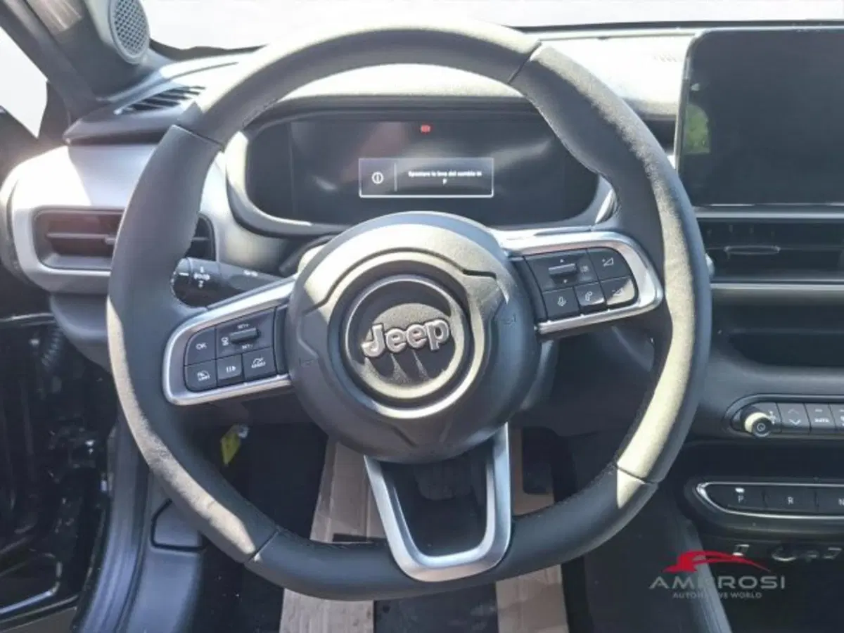 Jeep Avenger nuova a Perugia (14)