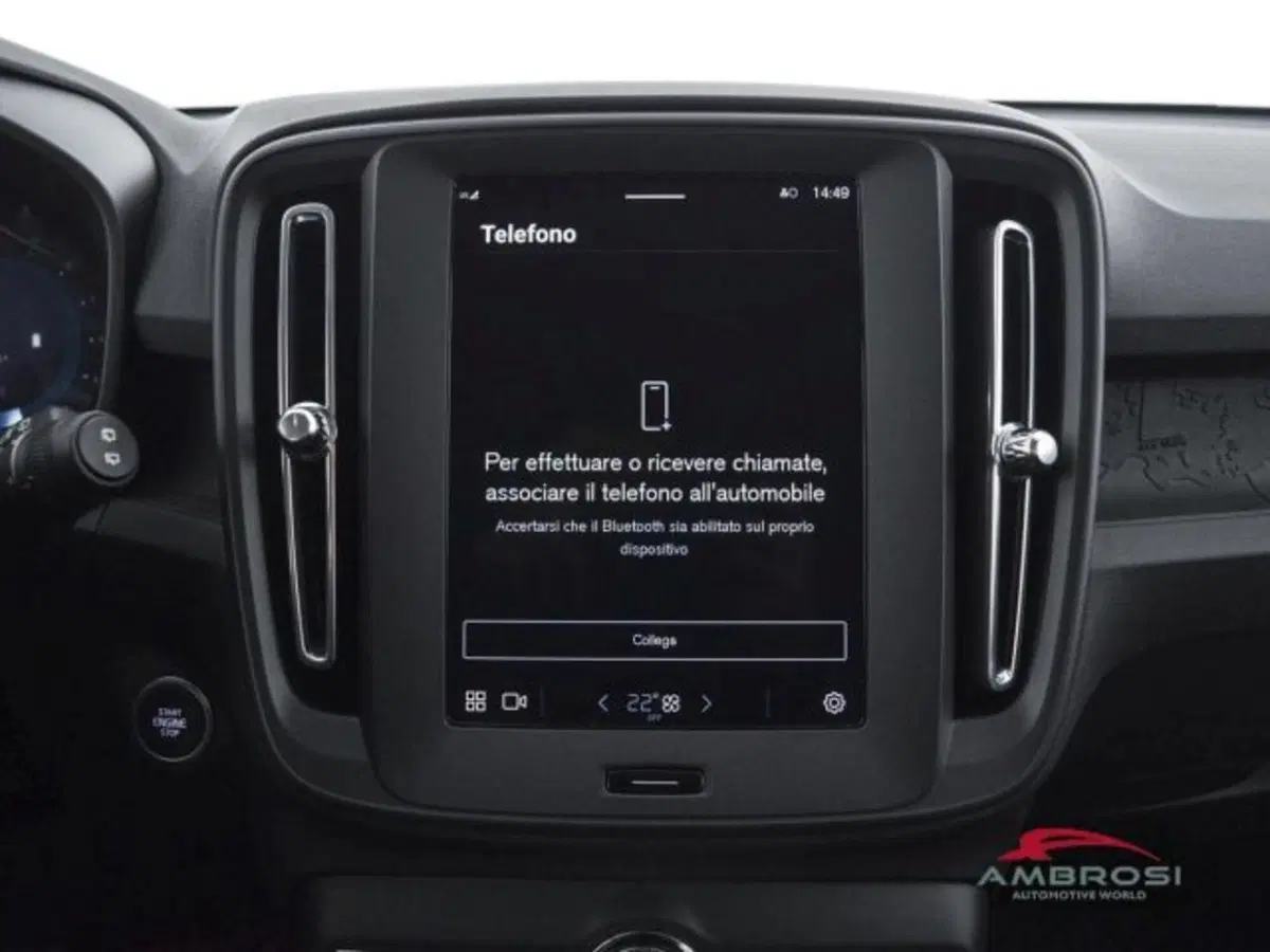 Volvo XC40 nuova a Perugia (15)