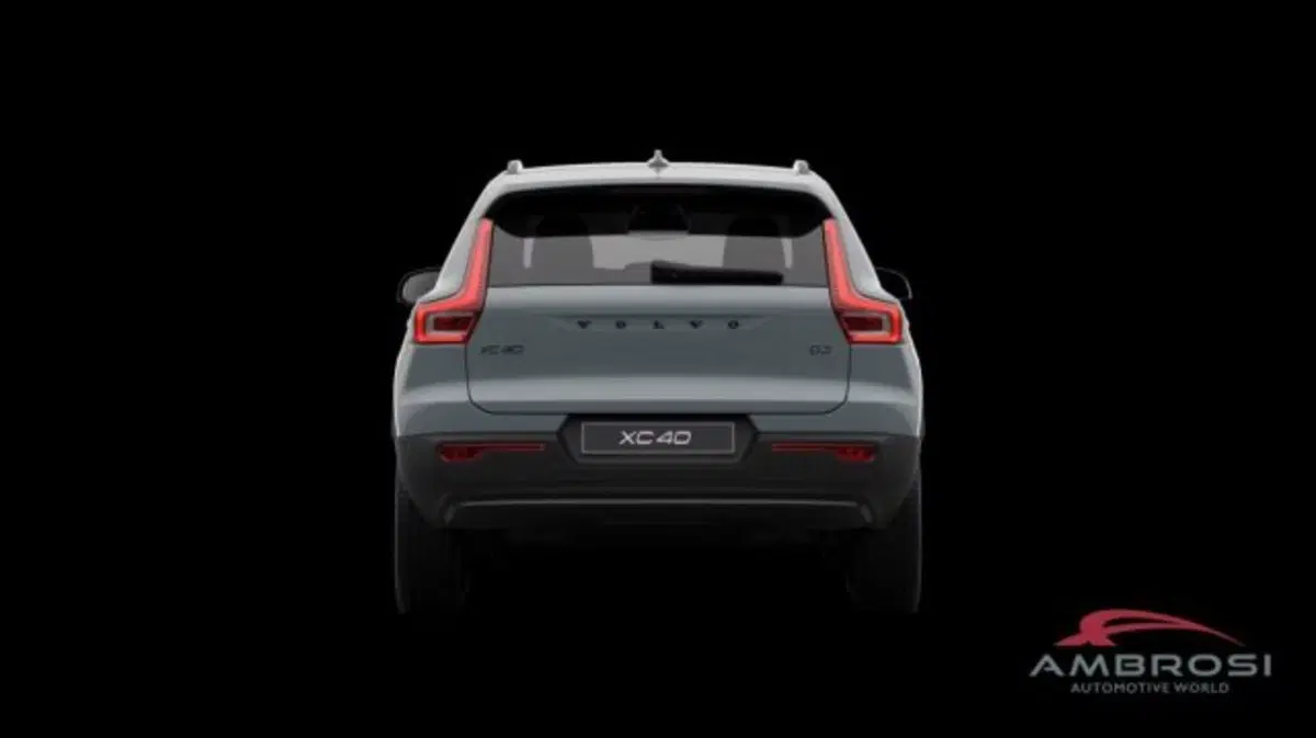 Volvo XC40 nuova a Perugia (4)