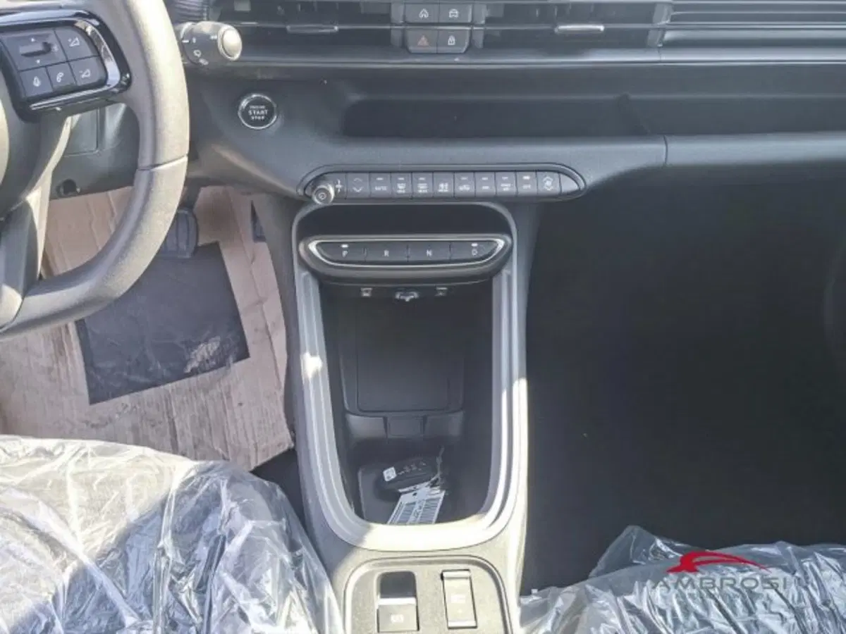 Jeep Avenger nuova a Perugia (15)