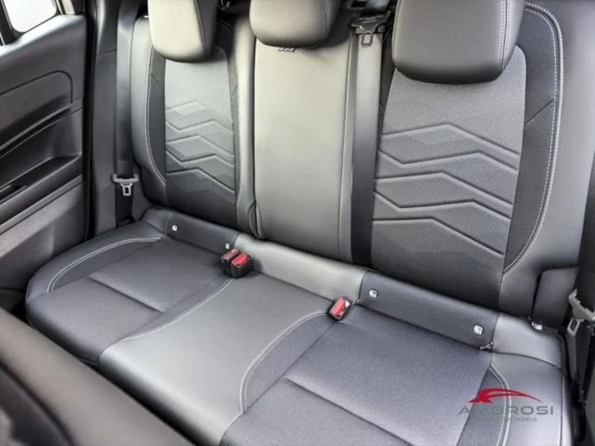 Jeep Avenger nuova a Perugia (11)