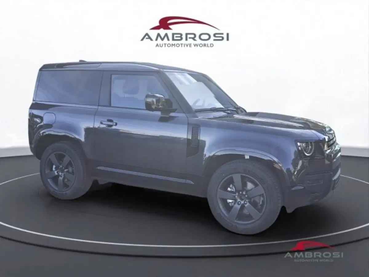 Land Rover Defender nuova a Perugia (2)