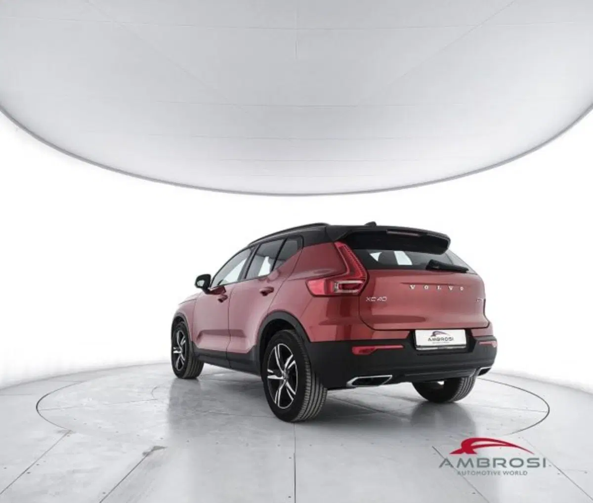 Volvo XC40 usata a Perugia (4)