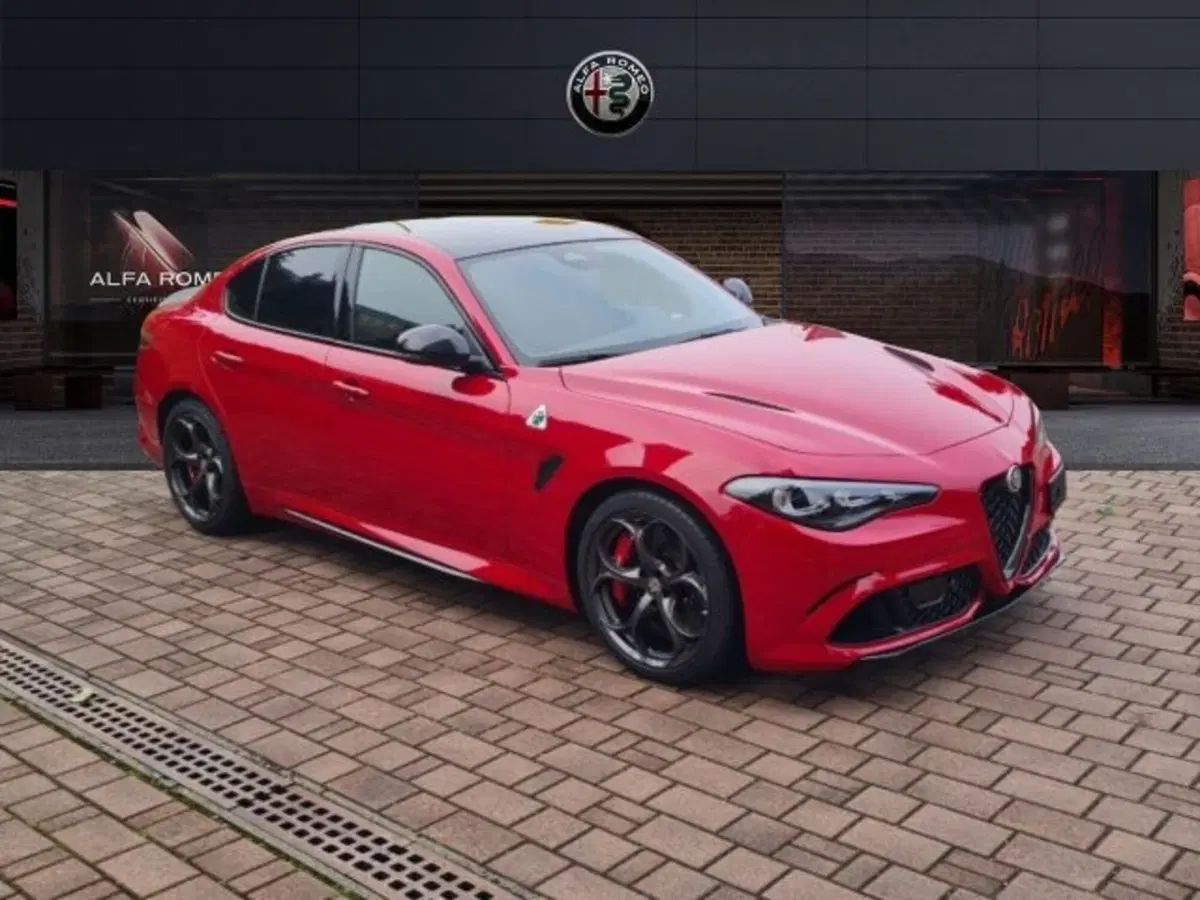 Alfa Romeo Giulia nuova a Monza e Brianza (3)