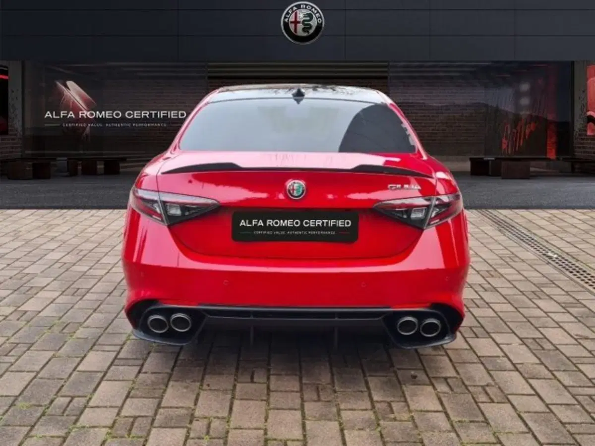 Alfa Romeo Giulia nuova a Monza e Brianza (5)
