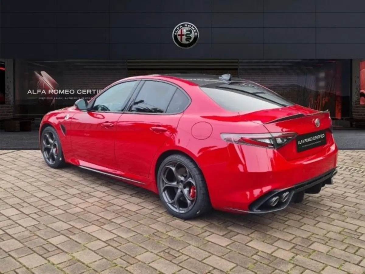 Alfa Romeo Giulia nuova a Monza e Brianza (7)