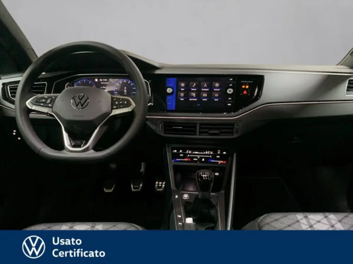 Volkswagen Taigo nuova a Vicenza (8)