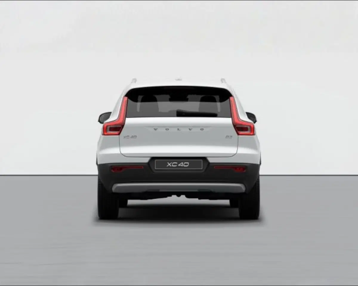 Volvo XC40 nuova a Treviso (7)