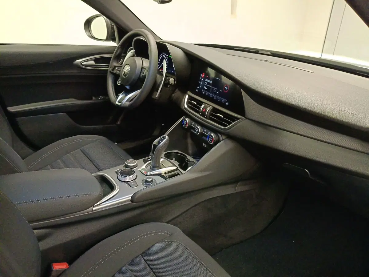 Alfa Romeo Giulia nuova a Ascoli Piceno (11)