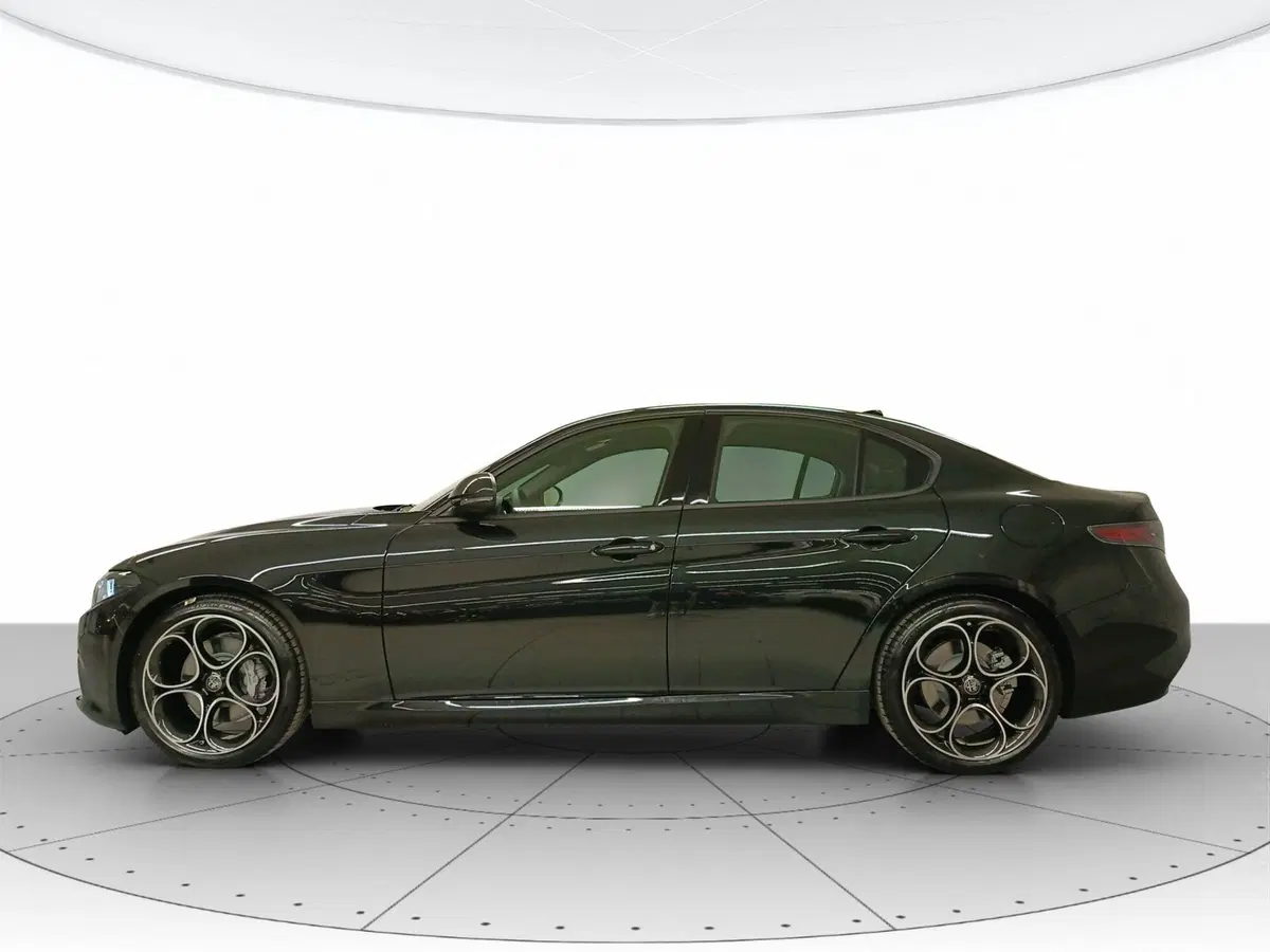 Alfa Romeo Giulia nuova a Ascoli Piceno (2)