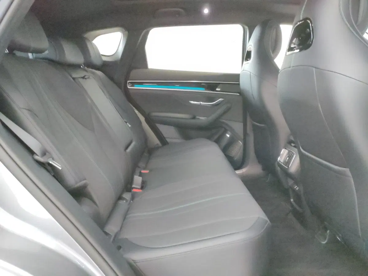 Byd Seal U DM-i usata a Ascoli Piceno (14)