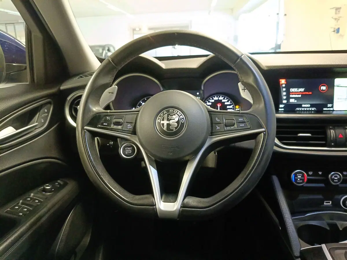 Alfa Romeo Stelvio usata a Ascoli Piceno (17)