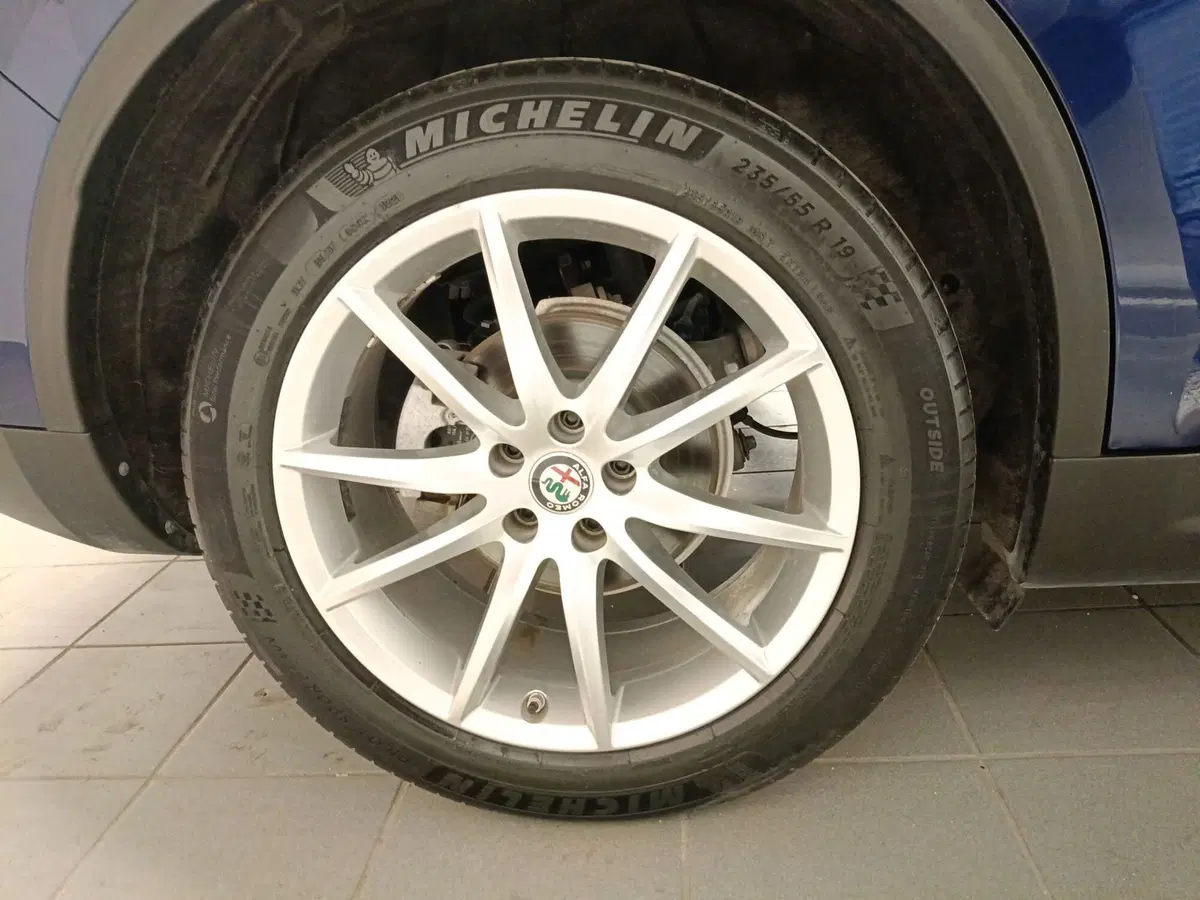 Alfa Romeo Stelvio usata a Ascoli Piceno (8)