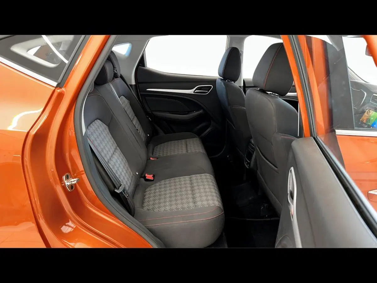 Mg ZS usata a Varese (5)