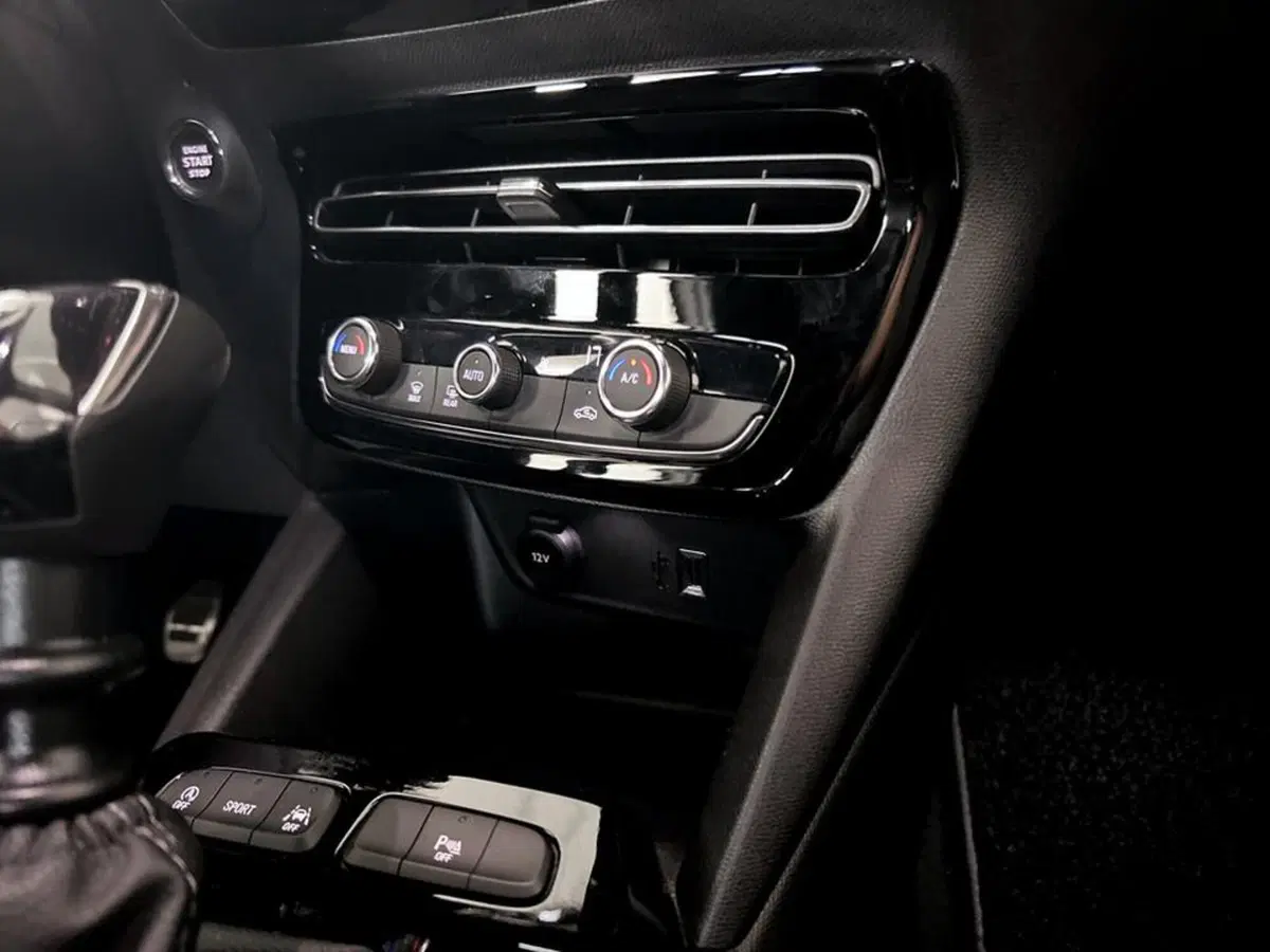 Opel Mokka usata a Piacenza (13)